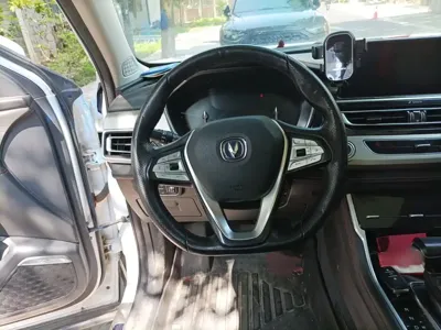 Changan CS75 2018, 62300 км, за 6032.84 USD