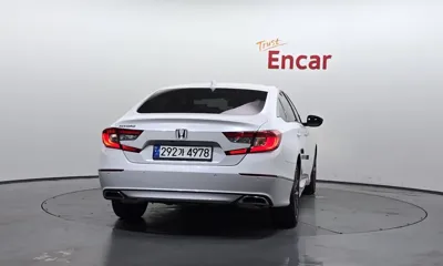 Honda Accord 2022, 46040 км, за 13550.5 USD