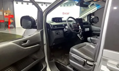 Hyundai Staria 2022, 68349 км, за 17669.46 USD - фото 10
