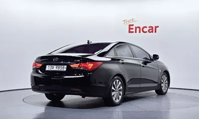 Hyundai Sonata 2013, 98363 км, за 4069.84 USD