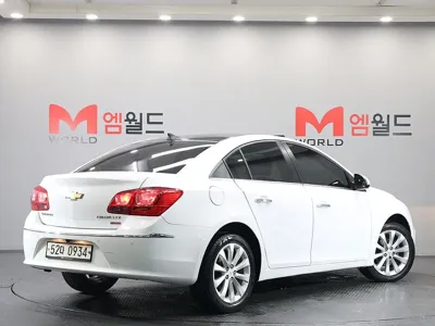 ChevroletGMDaewoo Cruze 2016, 96256 км, за 2953.92 USD