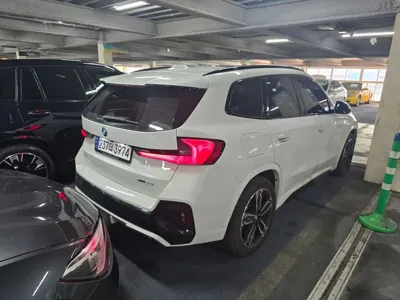 BMW X1 2023, 21671 км, за 25352.65 USD