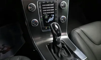 Volvo V60 2015, 149590 км, за 3671.83 USD - фото 9
