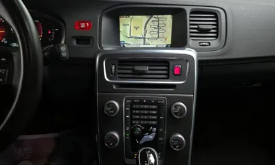 Volvo V60 2015, 149590 км, за 3671.83 USD - фото 14