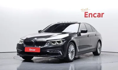 BMW 5-Series · 2018 год