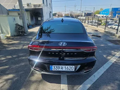 Hyundai Grandeur 2021, 91133 км, за 16523.56 USD - фото 8