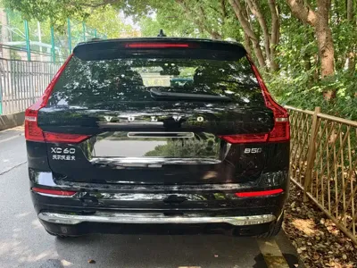Volvo XC60 2025, 27000 км, за 24984.8 USD