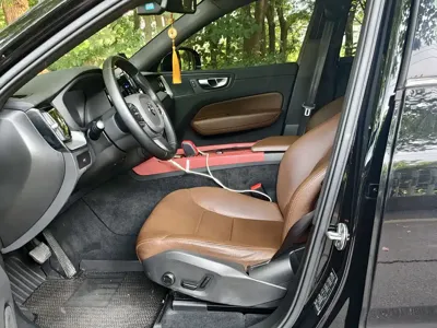 Volvo XC60 2025, 27000 км, за 24984.8 USD