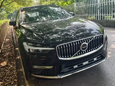 Volvo XC60 2025, 27000 км, за 24984.8 USD