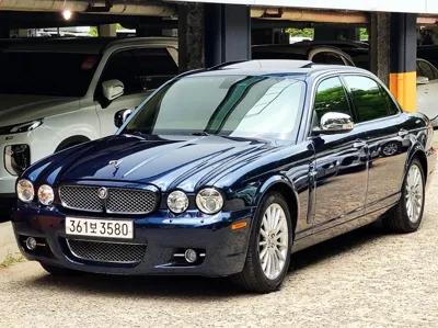 Jaguar XJ · 2009 год