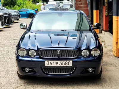 Jaguar XJ 2009, 145000 км, за 16738.87 USD