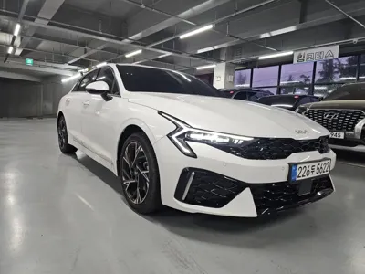 Kia K5 2024, 6831 км, за 18461.93 USD