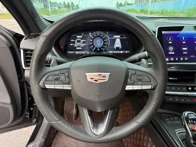 Cadillac CT5 2022, 66000 км, за 18710.5 USD - фото 6