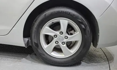 Hyundai Avante 2012, 146380 км, за 3170.91 USD
