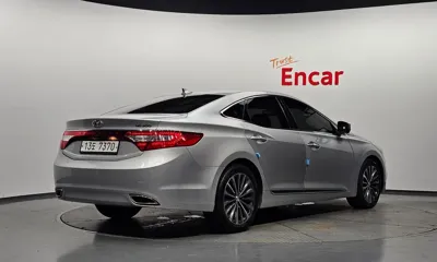 Hyundai Grandeur 2013, 117702 км, за 3187.62 USD