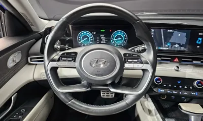 Hyundai Avante 2022, 81005 км, за 8867.57 USD - фото 13