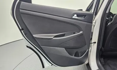 Hyundai Tucson 2016, 125105 км, за 6381.45 USD - фото 25