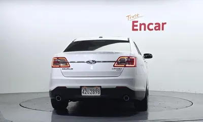 Ford Taurus 2017, 39430 км, за 8139.69 USD