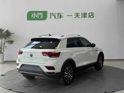 Volkswagen T-Roc 2022, 27000 км, за 17854.66 USD