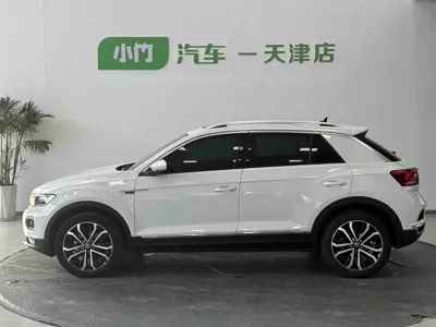 Volkswagen T-Roc 2022, 27000 км, за 17854.66 USD