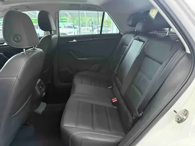 Volkswagen T-Roc 2022, 27000 км, за 17854.66 USD - фото 16