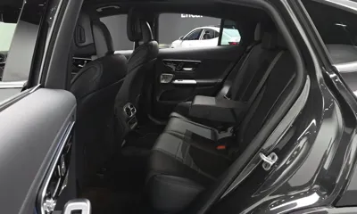 Mercedes-Benz GLC-Class 2025, 6932 км, за 61020.09 USD - фото 11