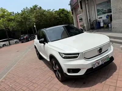 Volvo XC40 NEV 2022, 40000 км, за 12690.09 USD