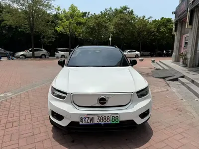 Volvo XC40 NEV 2022, 40000 км, за 12690.09 USD