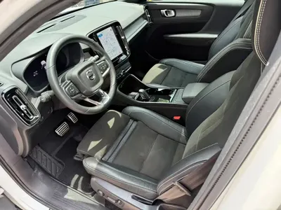 Volvo XC40 NEV 2022, 40000 км, за 12690.09 USD
