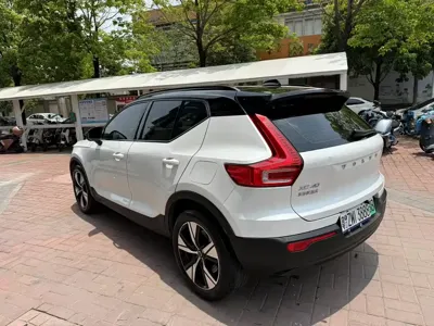 Volvo XC40 NEV 2022, 40000 км, за 12690.09 USD - фото 8