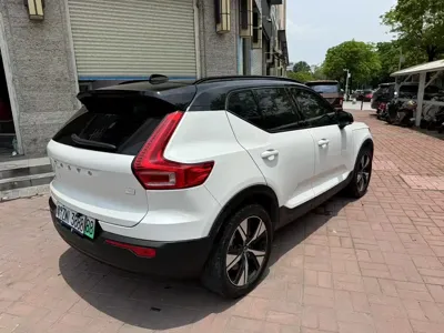 Volvo XC40 NEV 2022, 40000 км, за 12690.09 USD - фото 9