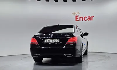 Hyundai Equus 2014, 140177 км, за 8336.62 USD