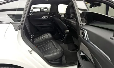 BMW i4 2023, 46912 км, за 30983.33 USD - фото 12