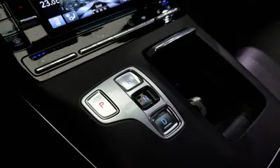 Hyundai Grandeur 2020, 75925 км, за 15239.09 USD - фото 9