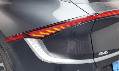 Kia EV6 2023, 93833 км, за 18226.21 USD - фото 23