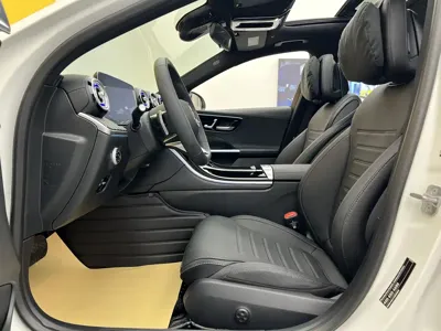 Mercedes-Benz C-Class 2025, 16000 км, за 31459.07 USD