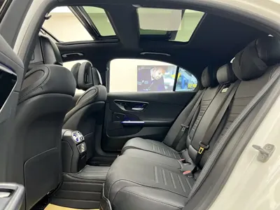 Mercedes-Benz C-Class 2025, 16000 км, за 31459.07 USD - фото 8