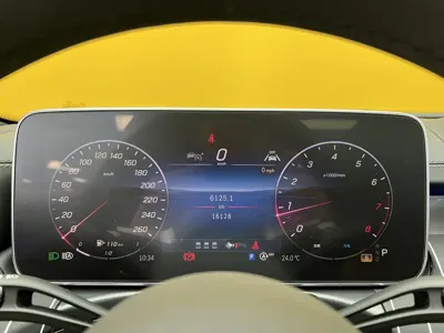 Mercedes-Benz C-Class 2025, 16000 км, за 31459.07 USD - фото 9