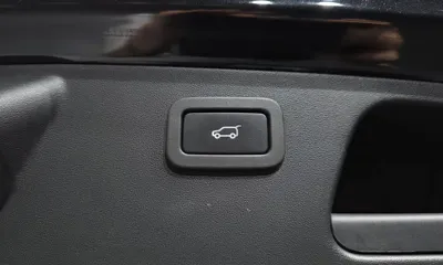 Jaguar E-Pace 2018, 96067 км, за 9576.55 USD - фото 32