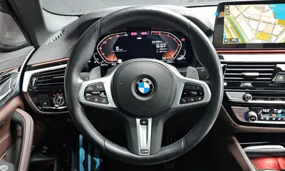 BMW 5-Series 2023, 43895 км, за 29641.71 USD - фото 13