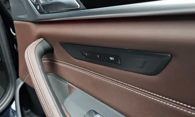 BMW 5-Series 2023, 43895 км, за 29641.71 USD - фото 32