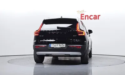Volvo XC40 2022, 92288 км, за 16345.02 USD