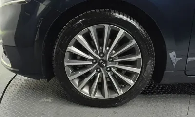 Kia K7 2017, 105691 км, за 9382.23 USD