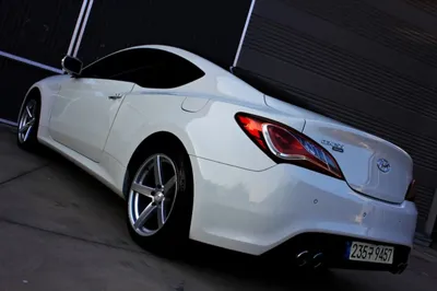 Hyundai Genesis 2010, 151328 км, за 3931.28 USD