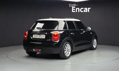 MINI Cooper 2016, 179354 км, за 3085.2 USD