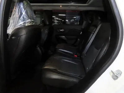 Jeep Cherokee 2019, 69546 км, за 7942.76 USD - фото 7