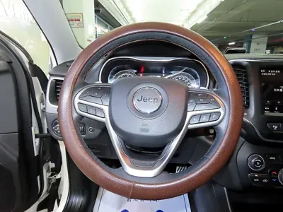 Jeep Cherokee 2019, 69546 км, за 7942.76 USD - фото 8