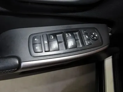 Jeep Cherokee 2019, 69546 км, за 7942.76 USD - фото 13
