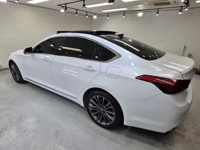 Hyundai Genesis 2014, 141400 км, за 8192.93 USD