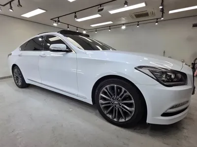 Hyundai Genesis 2014, 141400 км, за 8192.93 USD